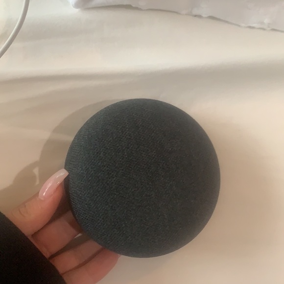 Google mini - Picture 2 of 3